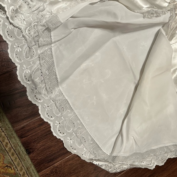 Phyllis Baby Wear 3 Piece Christening Gown Set - Unisex - Picture 3 of 8